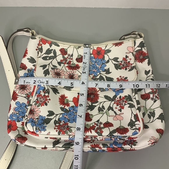 Liz Claiborne Crossbody Floral Purse - Picture 14 of 16